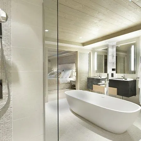 Le K2 Palace מלון 4*